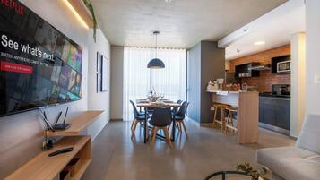 Departamento, balcón, vista a la ciudad | Interior