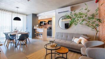 Apartment, Balcony, City View | Living area