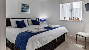 2 bedrooms, travel cot, free WiFi, bed sheets - 2 Bed in Bideford (oc-sscpe) (Westward Ho!)