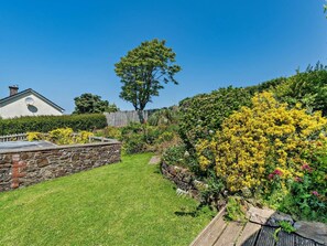 Property grounds - 11 Bed in Bideford (oc-redla) (Instow)