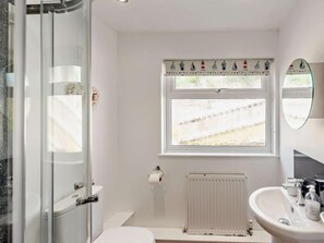 Bathroom - 11 Bed in Bideford (oc-redla) (Instow)