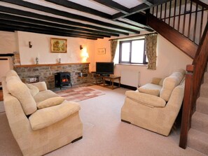 TV, fireplace - 2 Bed in Bideford (oc-infcb) (Westleigh)