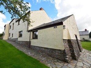 Exterior - 2 Bed in Bideford (oc-infcb) (Westleigh)