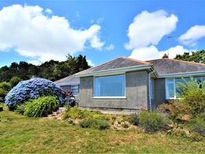Exterior - 2 Bed in Falmouth (oc-tvean) (Constantine)