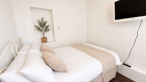 1 quarto, ferros/tábuas de passar roupa, acesso à internet