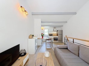 Living area - T2 Duplex with AC, terrace, parking - 4 guests (Saint-Cyr-sur-Mer)