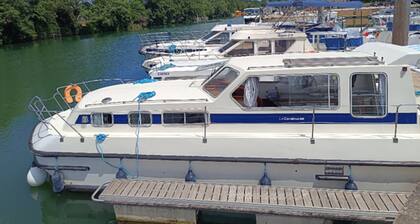 Séjour insolite sur un bateau à quai - 8 pers.
