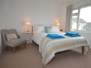 Bügeleisen/Bügelbrett, Reisekinderbett, kostenloses WLAN, Bettwäsche