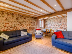 Living area - 3 Bed in Corpusty (oc-ottn8) (Corpusty)