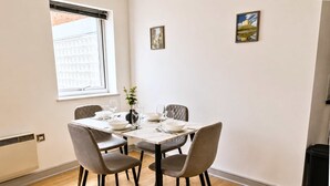 Dining - Best Location 2 bed Apartment York City Centre (York)