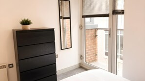Room - Best Location 2 bed Apartment York City Centre (York)