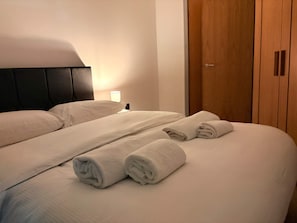 Room - York City Centre 2-Bed Apartment Near Shambles (York)