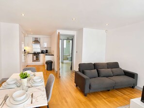 Living area - York City Centre 2-Bed Apartment Near Shambles (York)