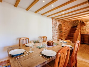 Dining - 3 Bed in Norwich (oc-owln8) (Corpusty)
