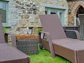 Property grounds - 2 Bed in Newquay (oc-trebu) (Trebudannon)