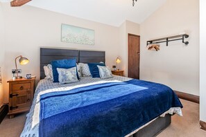 Room - 2 Bed in Newquay (oc-trebu) (Trebudannon)