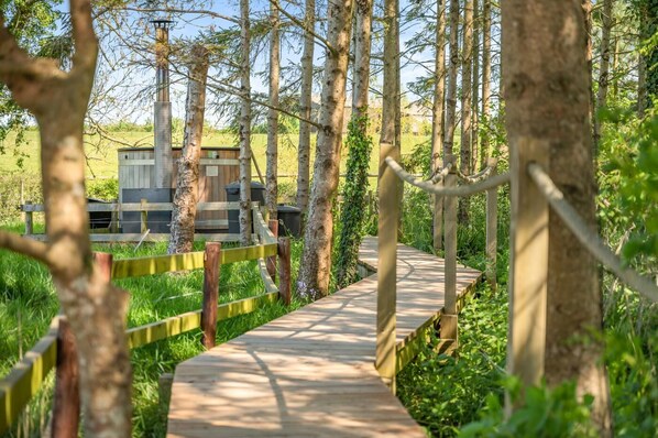 Property grounds - 3 Bed in Sturminster Newton (oc-cowob) (Hazelbury Bryan)