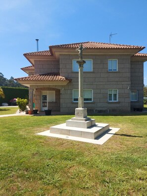Esterni