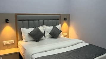 In-room safe, desk, laptop workspace, iron/ironing board