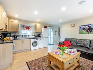 Interior - 2 Bed in Barnstaple (oc-moosc) (Yarnscombe)