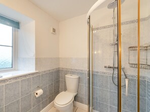 Bathroom - 2 Bed in Barnstaple (oc-moosc) (Yarnscombe)