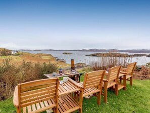 Outdoor dining - 2 Bed in Lairg (oc-32364) (Culkein Drumbeg)