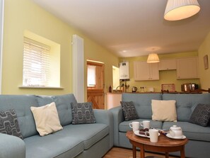 Living area - 2 Bed in North Walsham (oc-29570) (Worstead)