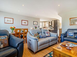 TV - 2 Bed in Cromer (oc-29556) (Cromer)