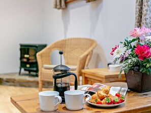 Dining - 2 Bed in Barnstaple (oc-28959) (Newton Tracey)