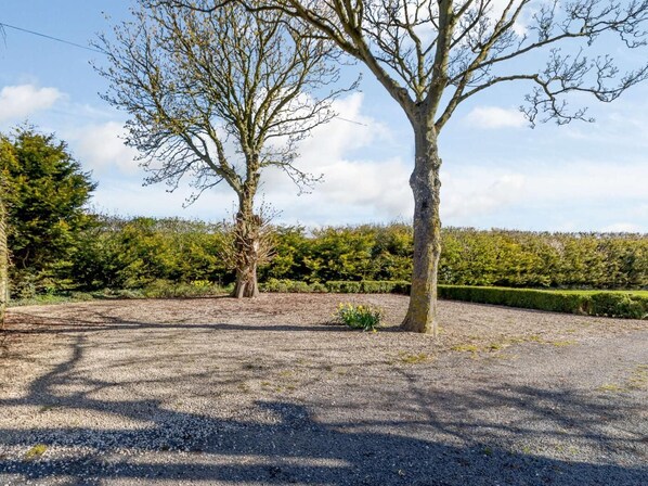 Property grounds - 2 Bed in Pickering (oc-27112) (Allerston)