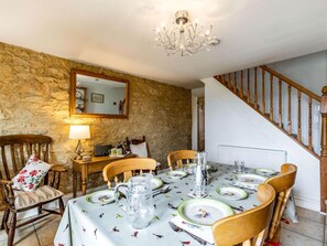 Dining - 2 Bed in Cheltenham (oc-29027) (Bourton-on-the-Water)