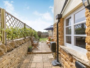 Terrace/patio - 2 Bed in Cheltenham (oc-29027) (Bourton-on-the-Water)