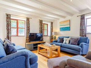Living area - 3 Bed in Penzance (oc-36259) (Trescowe)