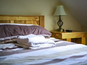 Cuna de viaje, wifi gratis y ropa de cama 