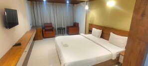 Deluxe Room | Free WiFi - Hotel Southgate (Thiruvananthapuram)