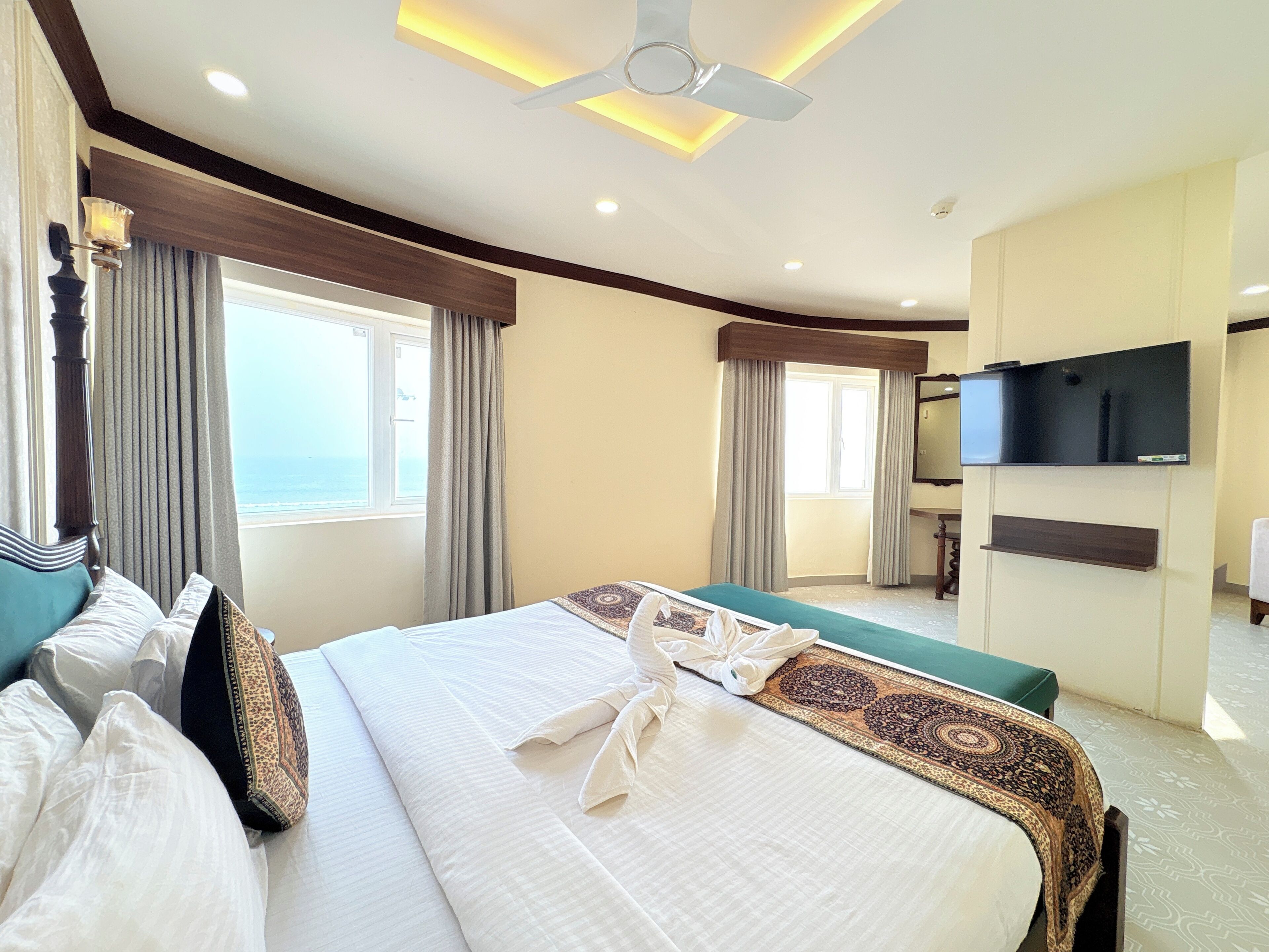 Family Quadruple Room | Desk, free WiFi
