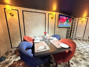 Restaurant - Hotel on New Marine Drive Rd. Prabhupada (Puri)