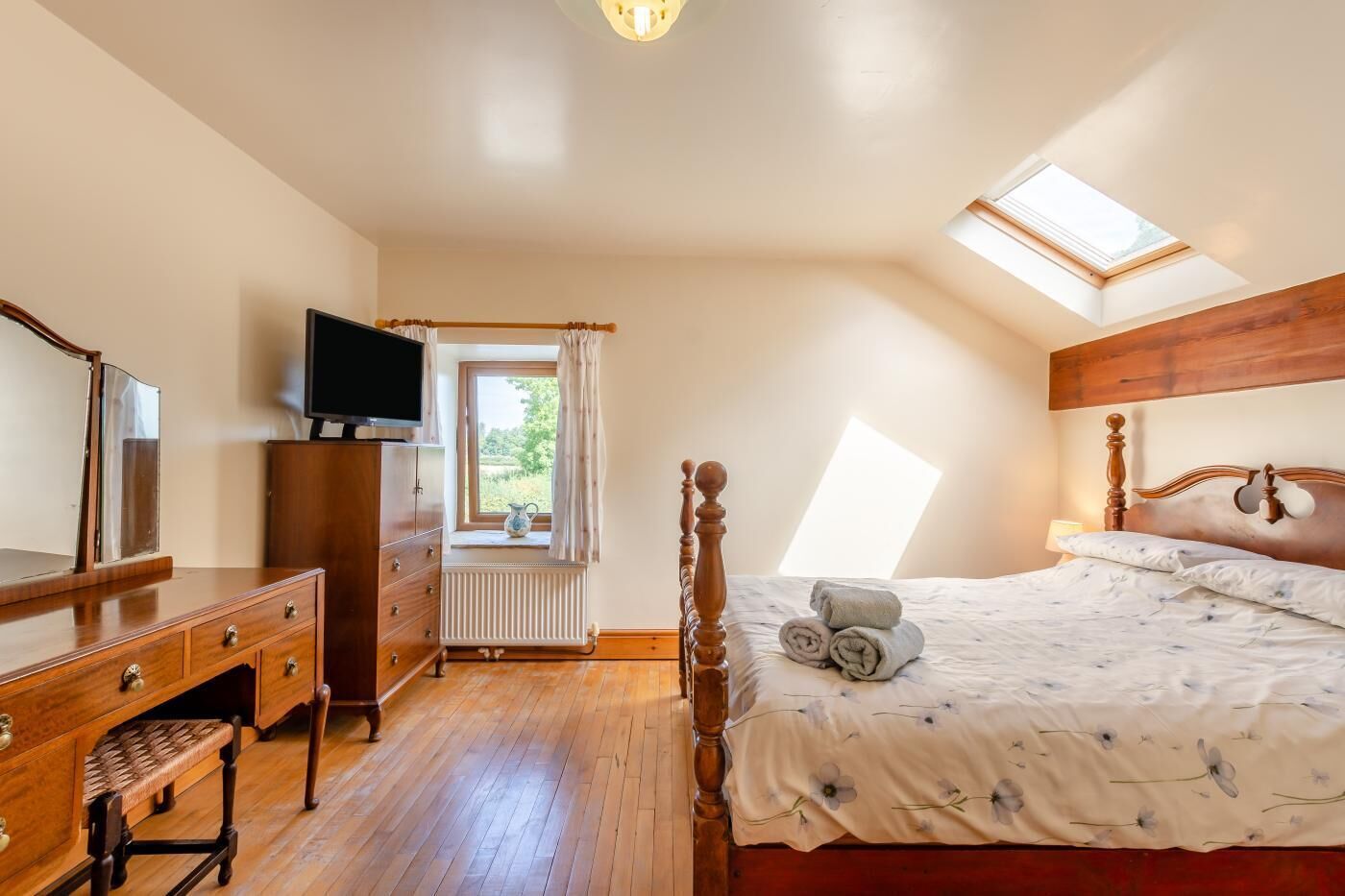 5 Schlafzimmer, Bügeleisen/Bügelbrett, Reisekinderbett, kostenloses WLAN