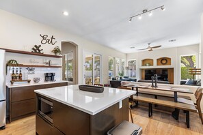 Interior - Luxury & Location • Priv Pool, Spa, BBQ, Firepit • Newly Remodeled 4BR Oasis (Chandler)