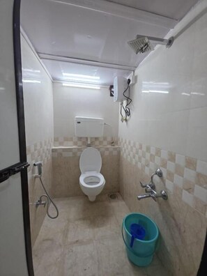 Unclassified image, 5 of 14, button - Nithyanand Male Cabinstay dormitory (Mumbai)