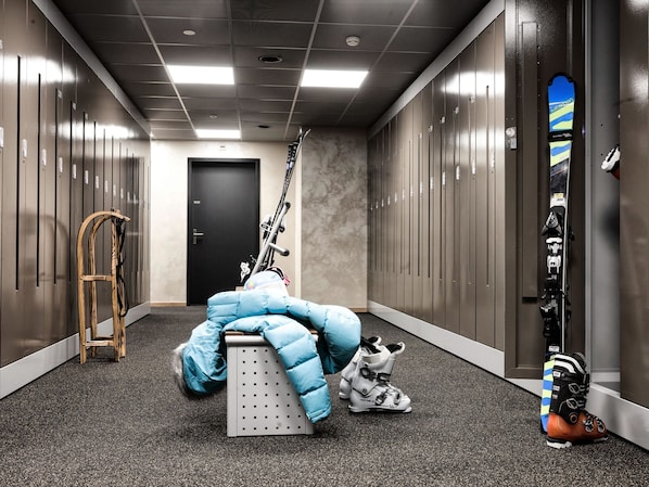 Fitness facility - One Bedroom Suite by Interhome (Arosa)
