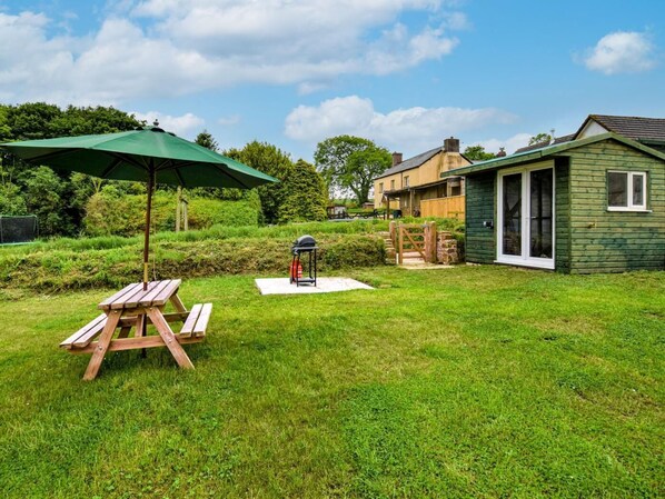 Outdoor dining - 1 Bed in Barnstaple (oc-40352) (Yarnscombe)