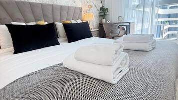 2 bedrooms, iron/ironing board, WiFi, bed sheets