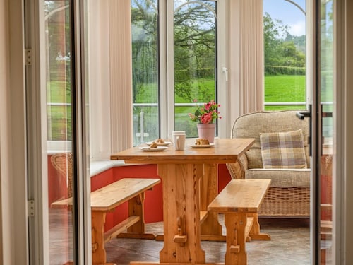 4 Bed in Lampeter (oc-41577)