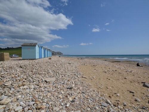 1 Bed in Bridport (oc-41890)