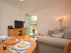 TV - 1 Bed in Par- (oc-42007) (Par)