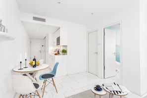 Junior-Apartment, 2 Schlafzimmer | Speisen