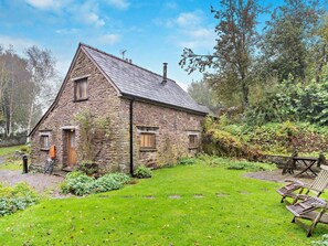 Exterior - 2 Bed in Abergavenny (oc-42840) (Abergavenny)