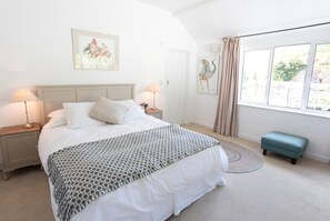 4 bedrooms, travel crib, WiFi (free), bed sheets - 4 Bed in Monmouth (oc-42868) (Cwmcarvan)