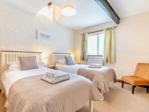 Room - 3 Bed in Looe (oc-43128) (Saint Martin-by-Looe)